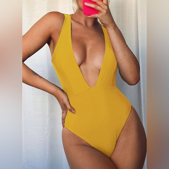 Zaful Yellow One-Piece Swimsuit Size XL (Fits M/L) Plunge Front - Picture 1 of 7